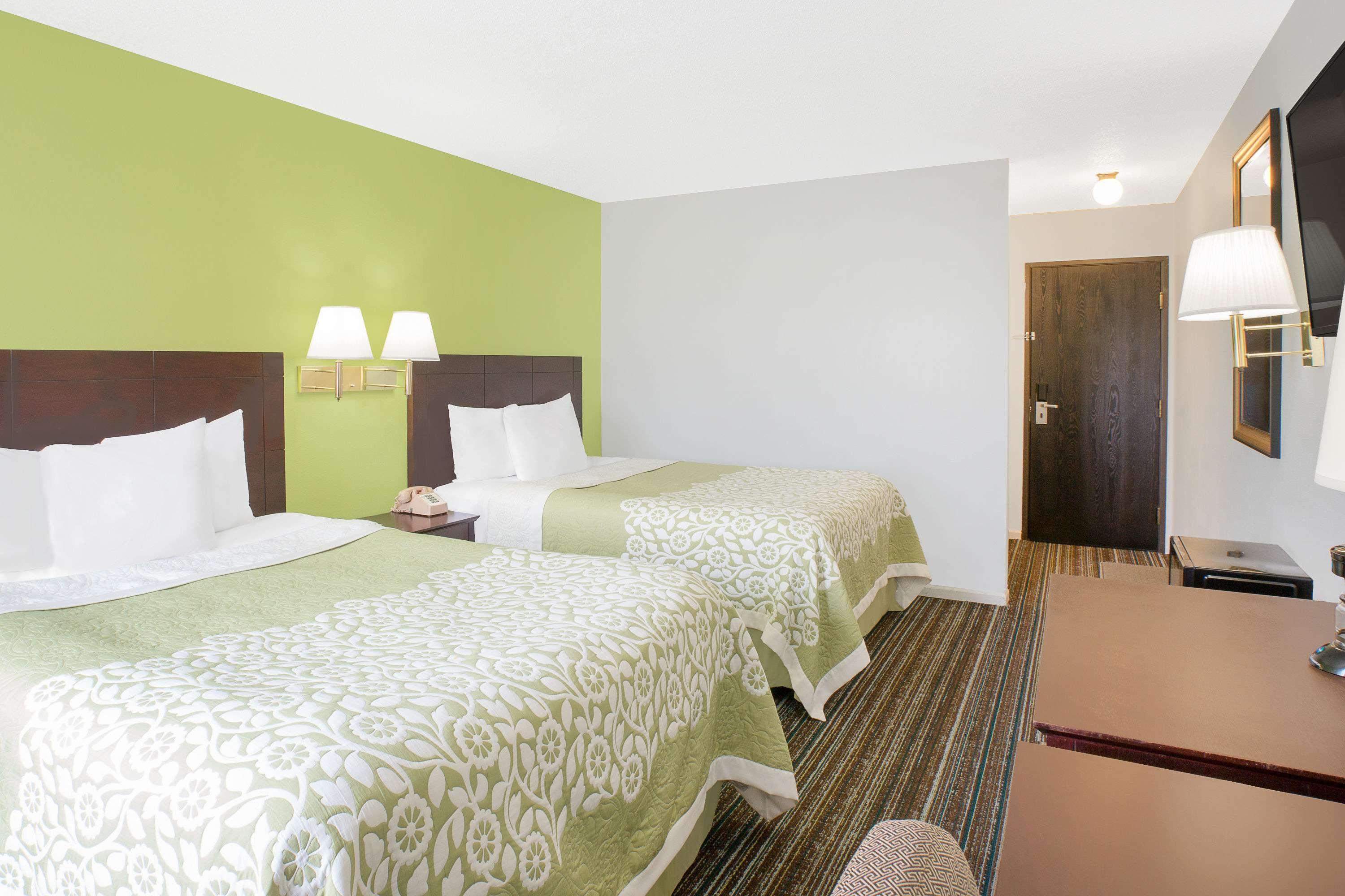 Days Inn By Wyndham York Dış mekan fotoğraf