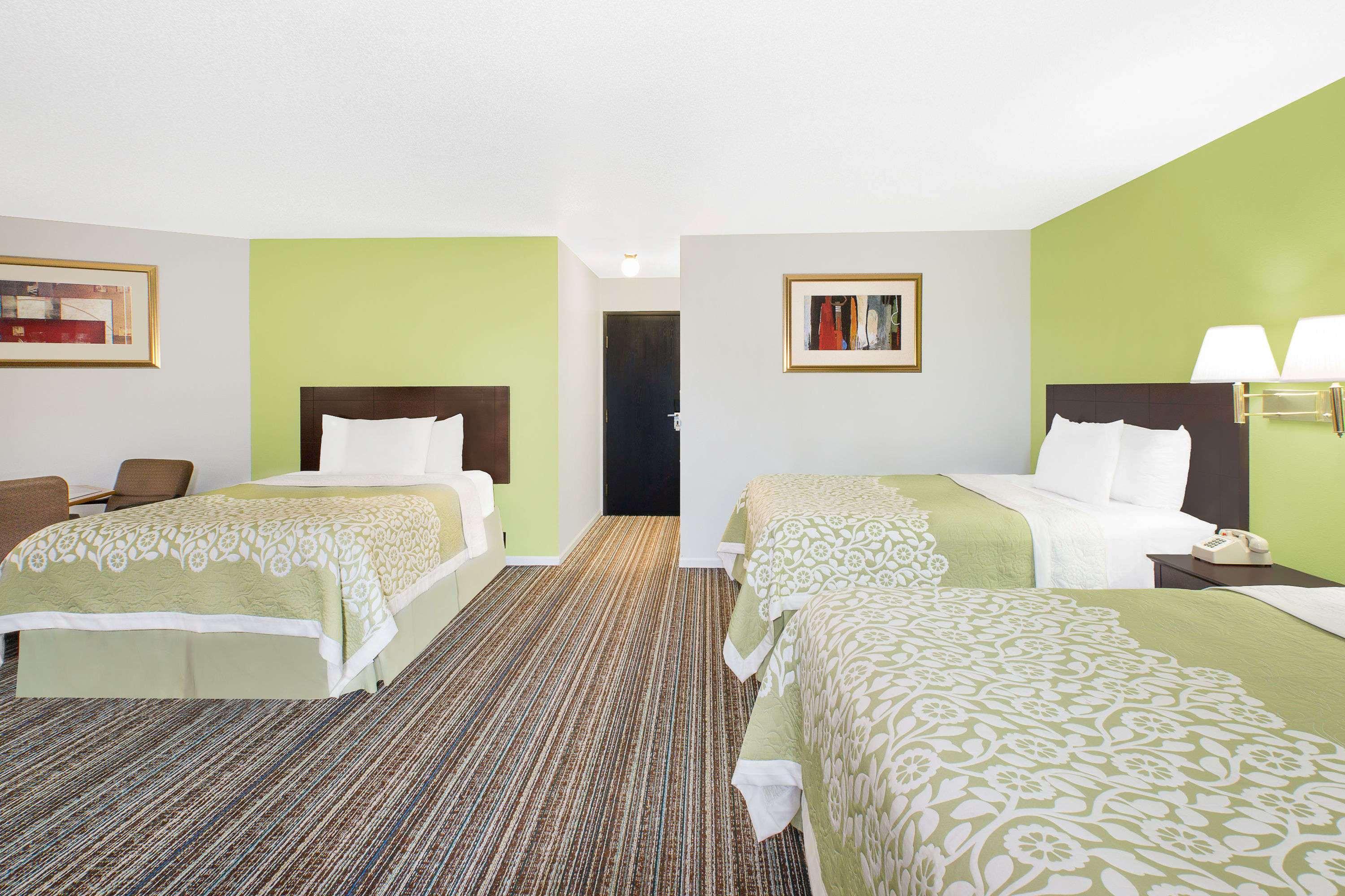 Days Inn By Wyndham York Dış mekan fotoğraf
