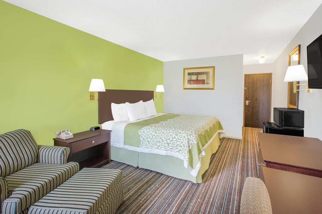 Days Inn By Wyndham York Dış mekan fotoğraf